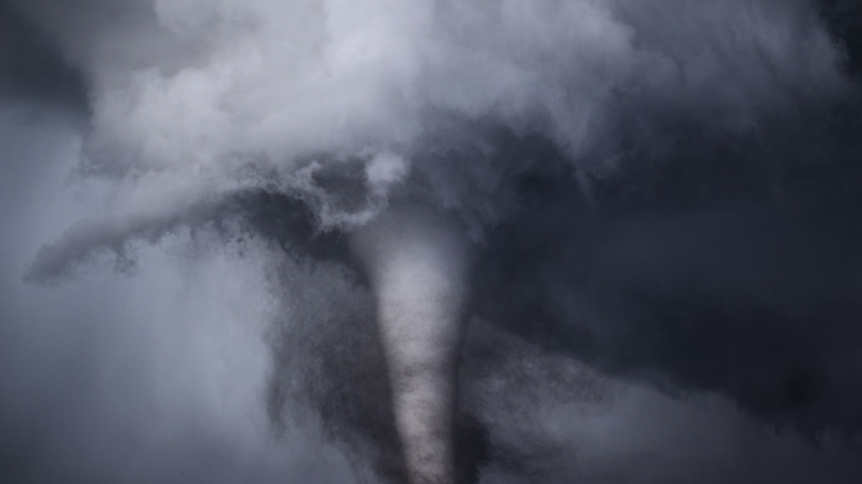 Une grosse tornade.