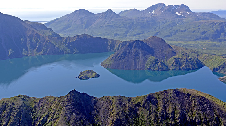Lac de la caldeira de Katmai