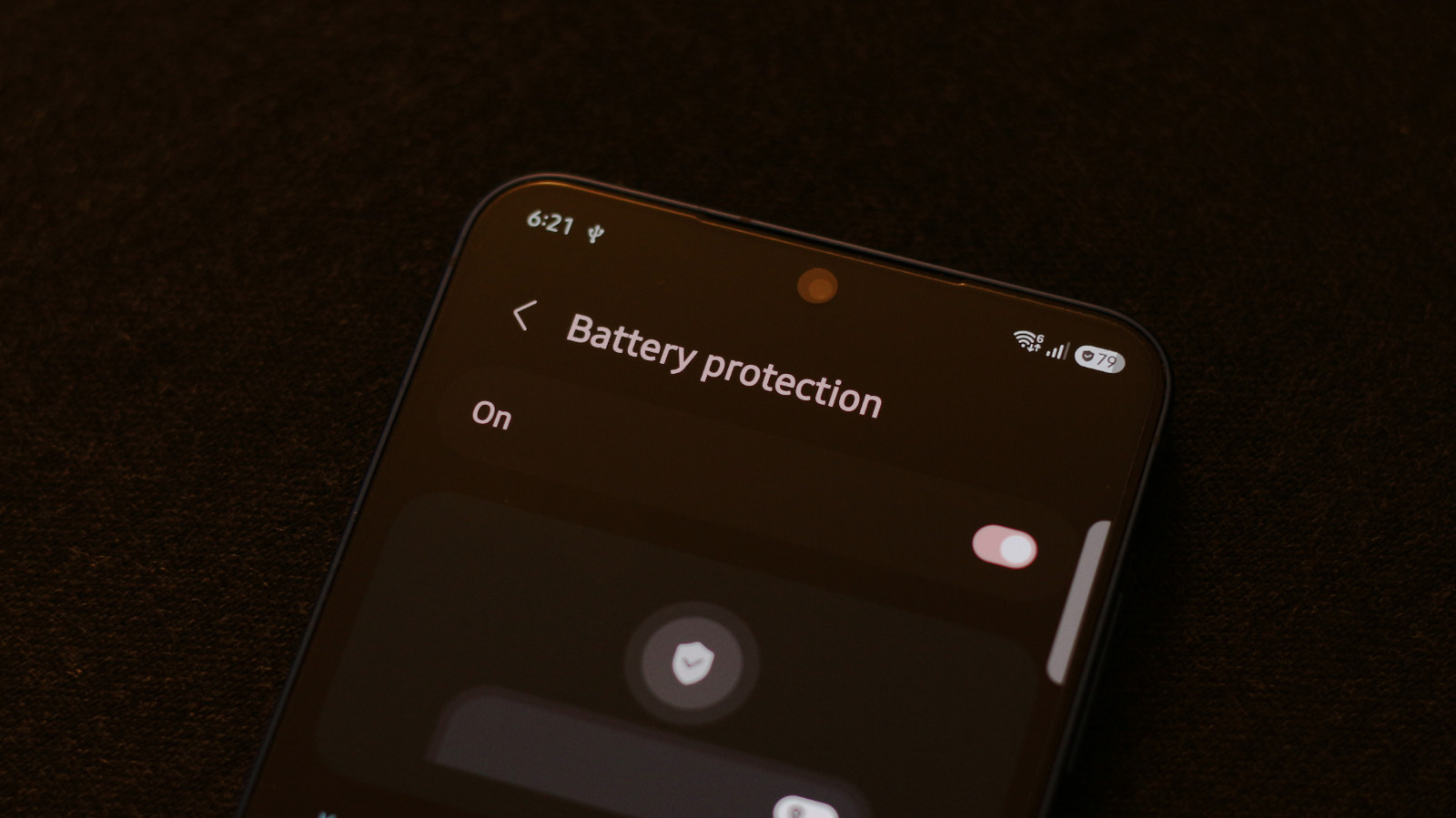 Si votre téléphone Samsung a un bouclier dans l'icône de la batterie, voici ce que cela signifie