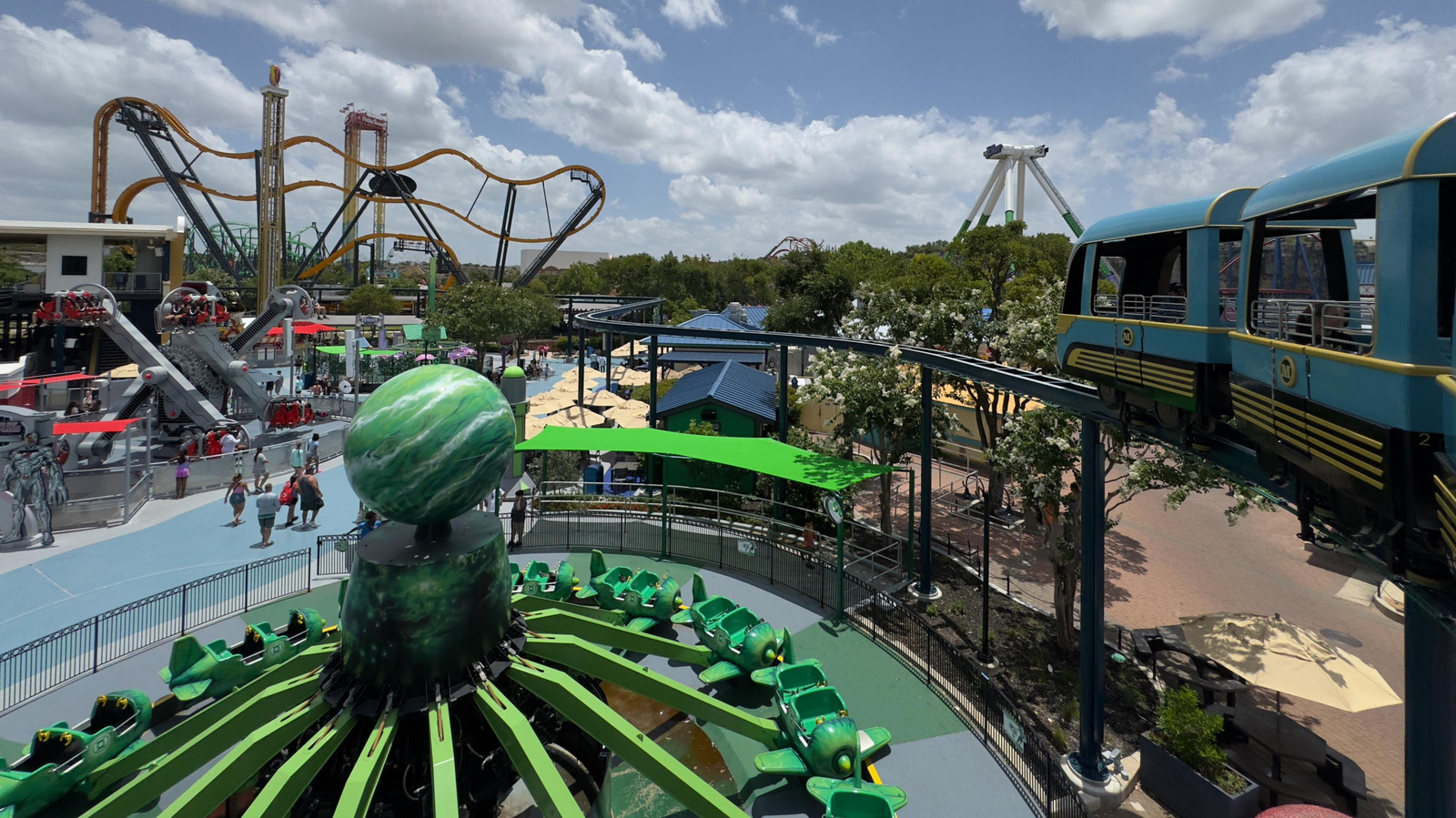 L'un des plus grands parcs d'attractions du Texas regorge de manèges passionnants et de divertissements familiaux