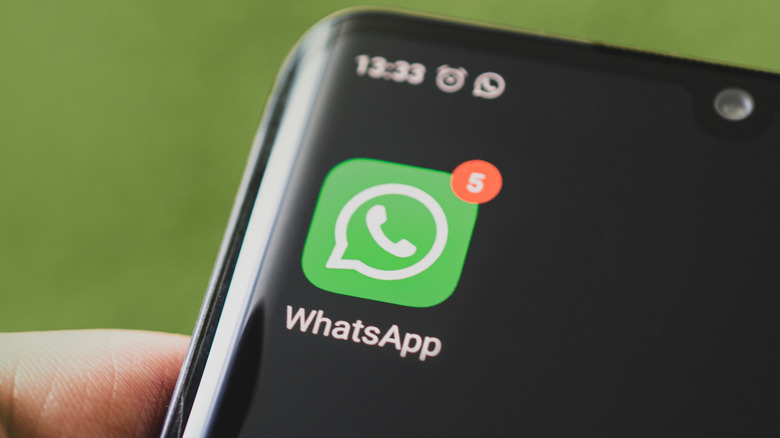 Icône WhatsApp sur l'écran du téléphone
