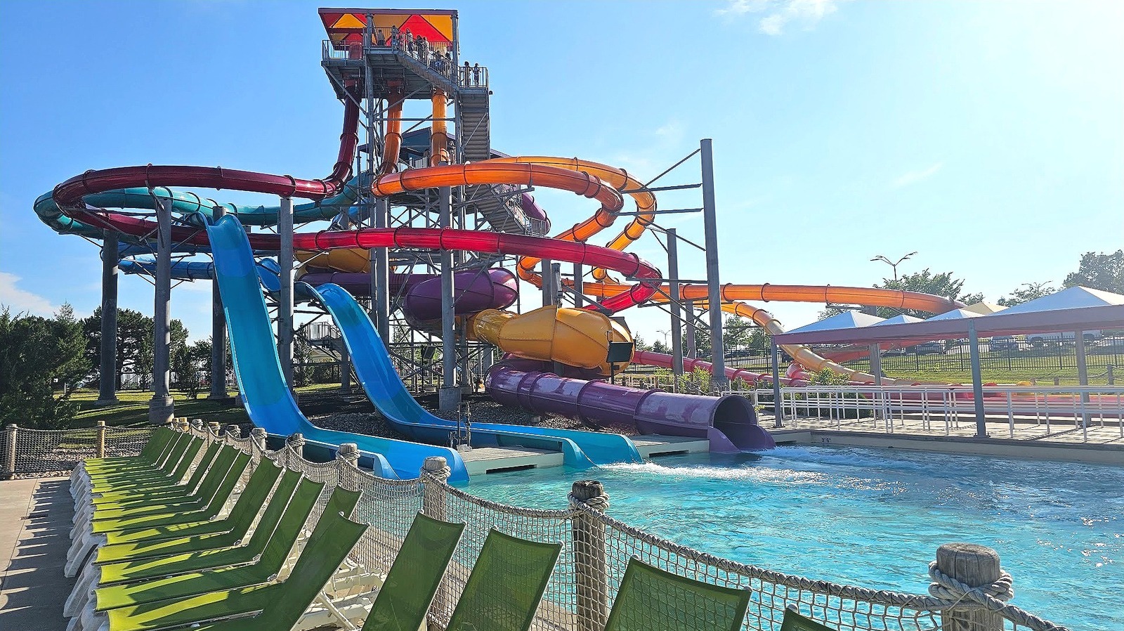 L'un des plus grands parcs d'attractions du Midwest possède un parc aquatique pour s'amuser en famille