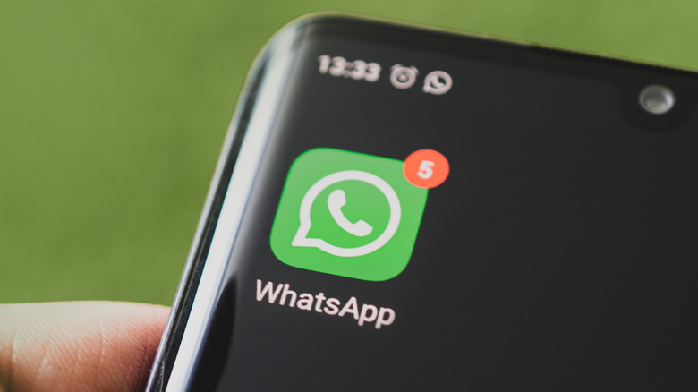 Icône de l'application WhatsApp sur un téléphone Android