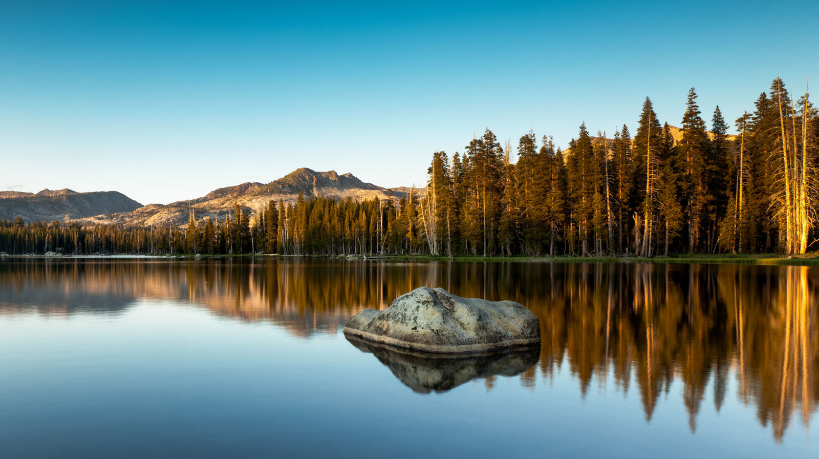 Oubliez le lac Tahoe, campez et faites de la randonnée dans la destination sous-estimée de Californie dans la Sierra Nevada