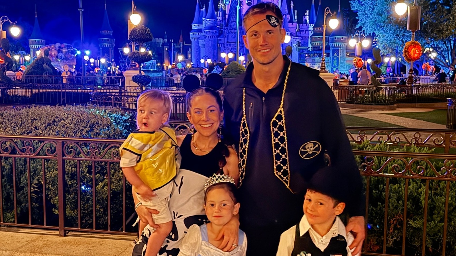 Jolies photos et vidéos de Shawn Johnson East et de ses 3 enfants