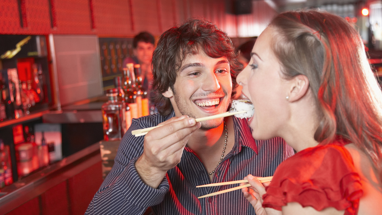 5 règles des restaurants japonais que les touristes américains brisent dans les 10 premières minutes