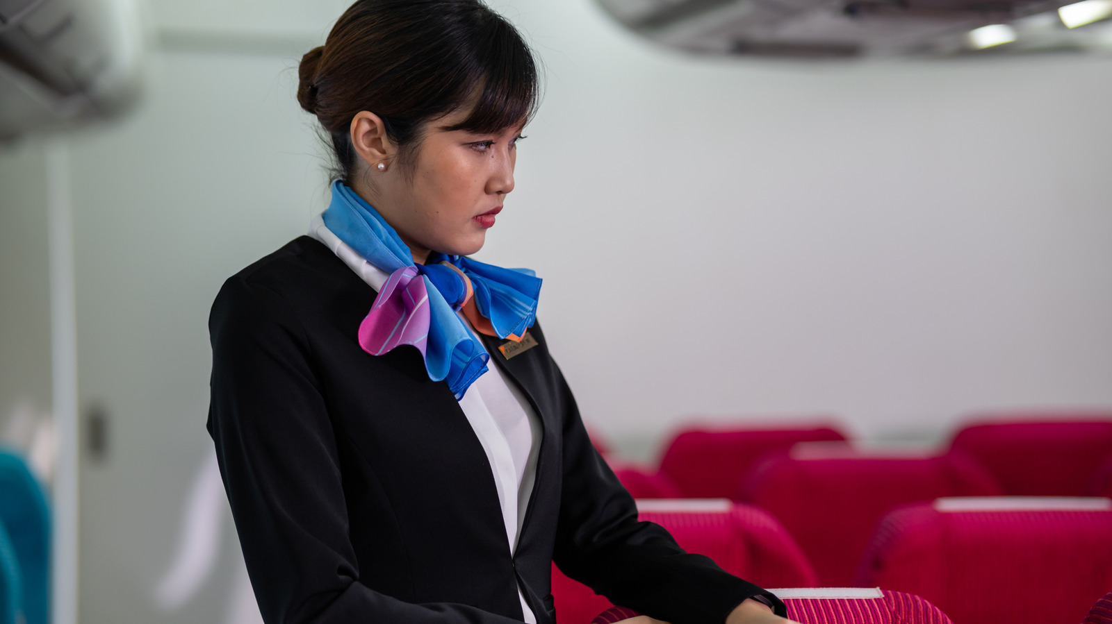 Les agents de bord ne supportent pas cette façon ennuyeuse dont les passagers attirent leur attention