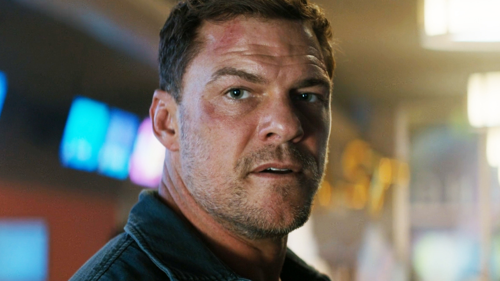 Reacher fait face à sa plus grande menace à ce jour dans la saison 4, et ce n'est pas ce que vous pensez (visite programmée)