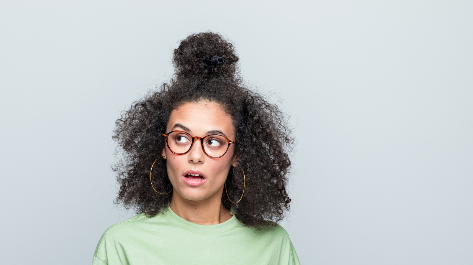 La science explique le phénomène bizarre qui explique pourquoi les gens oublient des mots au milieu d'une phrase