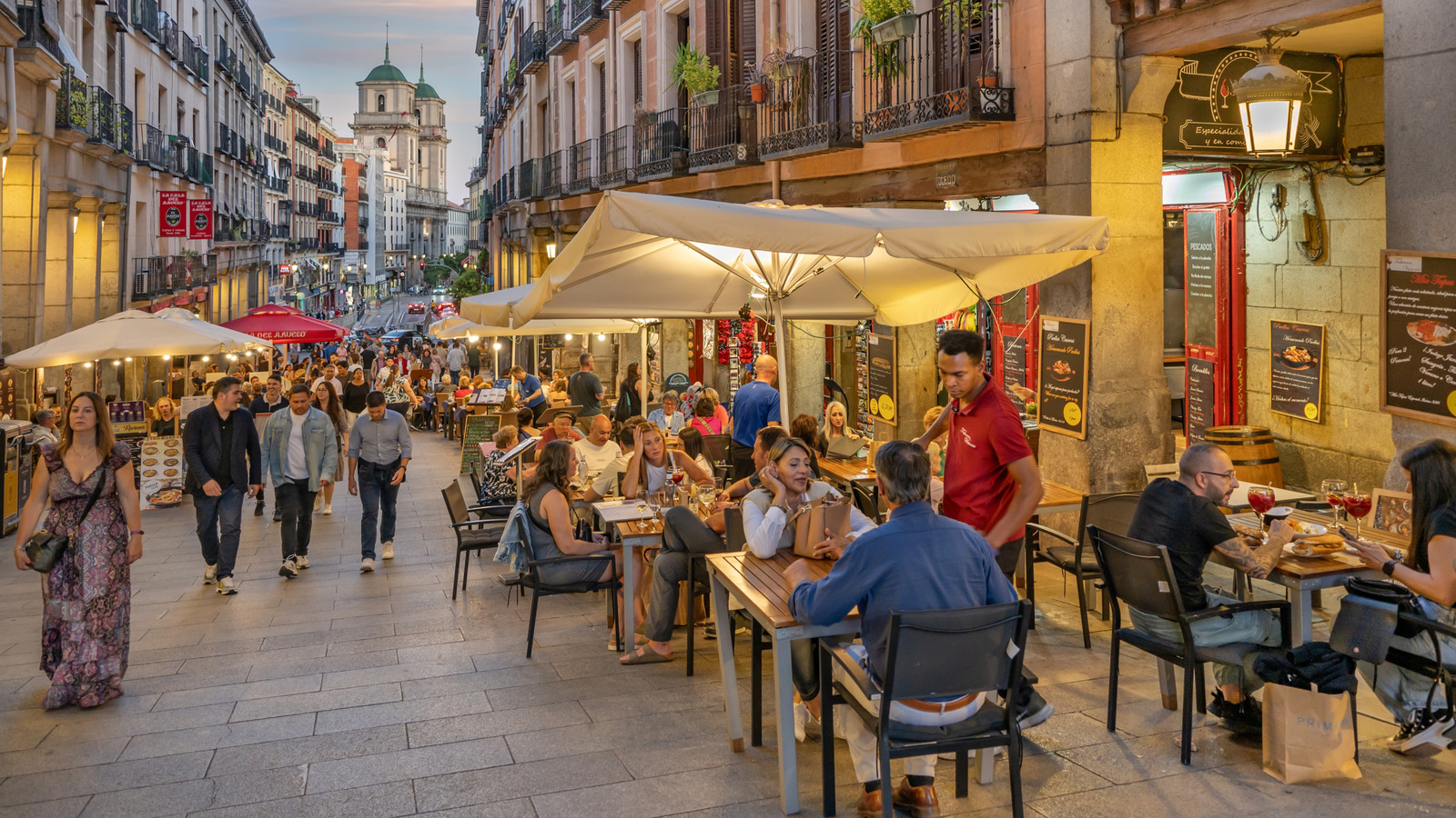 5 règles des restaurants espagnols que les touristes américains brisent dans les 10 premières minutes
