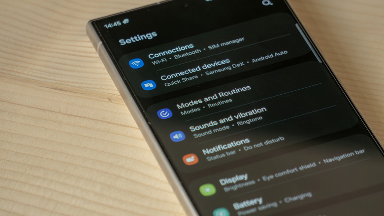 Le menu Paramètres sur un smartphone Samsung.