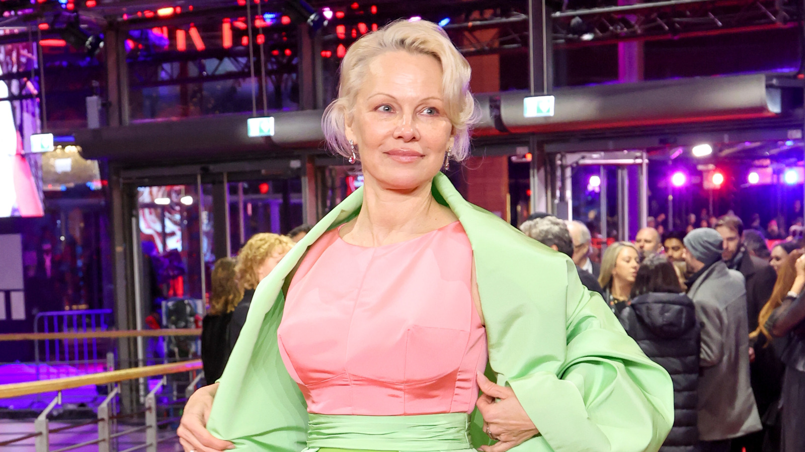 Le « meilleur truc anti-âge » de Pamela Anderson est aussi simple que possible