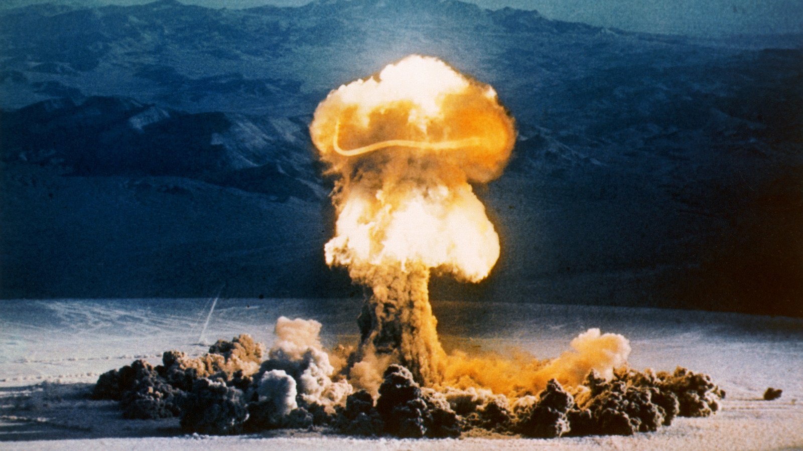 Dans les années 50, l’armée américaine a exposé ses soldats à des explosions nucléaires et le résultat a été horrible