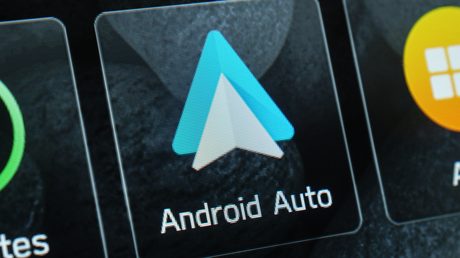 3 applications téléchargées à installer sur Android Auto