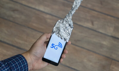 Emballer votre téléphone dans du papier d’aluminium bloque-t-il vraiment les signaux sans fil ?