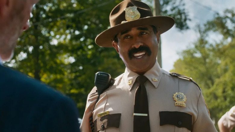 Jay Chandrasekhar arrête un automobiliste alors qu'Arcot 