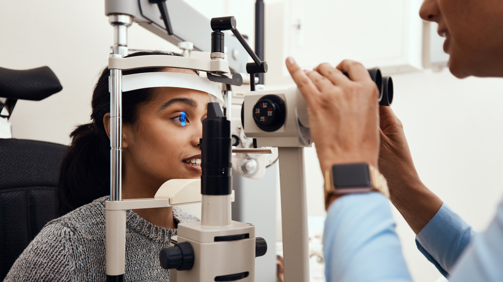 Pas de cataracte, pas de glaucome : les scientifiques affirment que cette maladie oculaire est un avertissement discret pour la santé