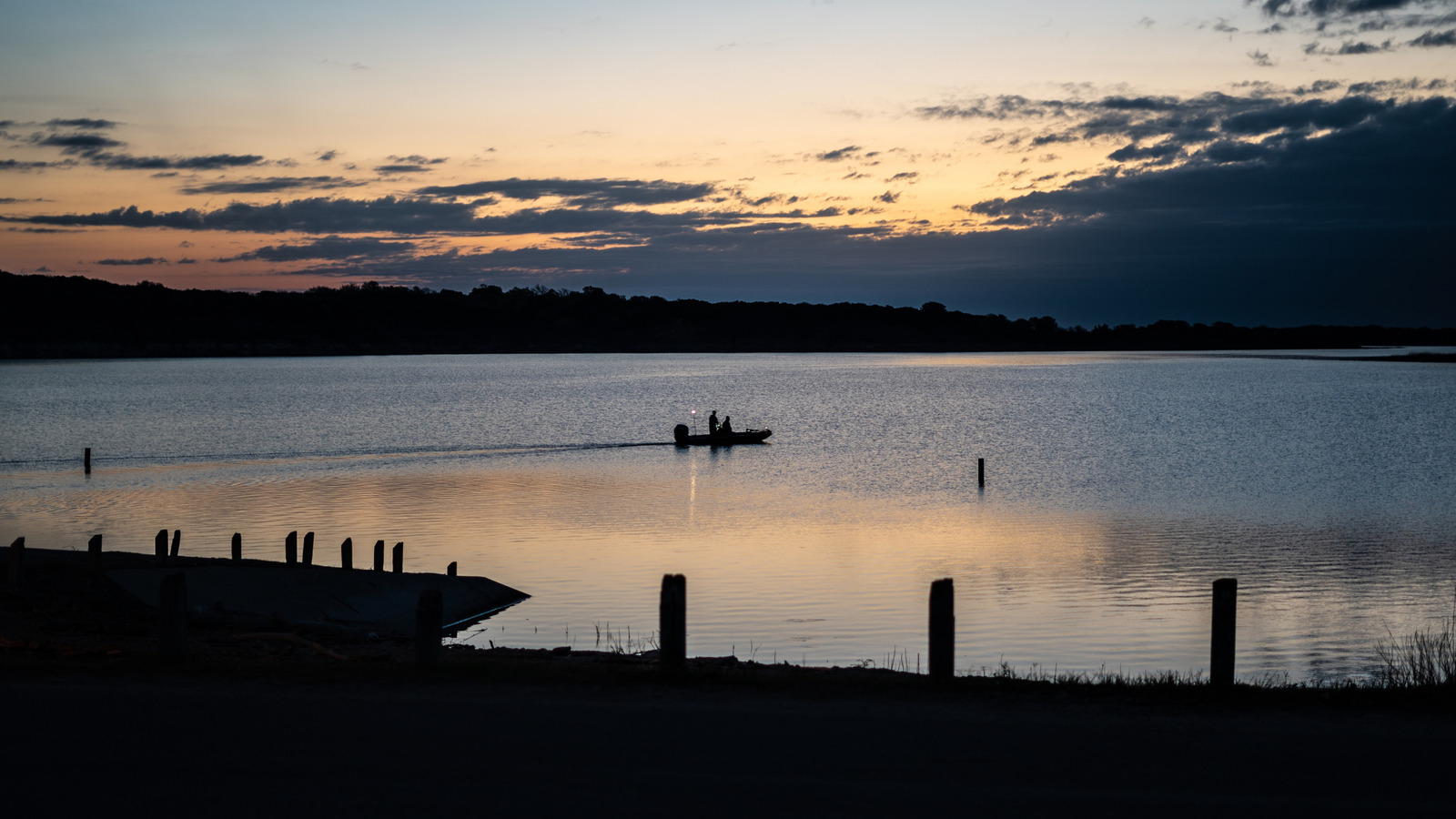 Pris en sandwich entre Austin et Waco se trouve une ville texane négligée avec un lac pittoresque