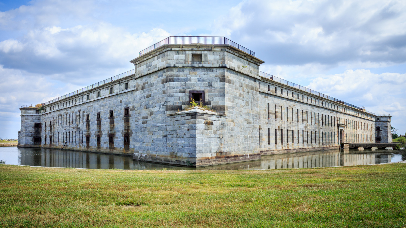 L'ancien fort militaire du Delaware est désormais une escapade automnale hantée avec des feuillages colorés et des visites fantômes