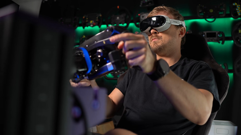 Pimax Dream Air utilisé dans un jeu de simulation de course