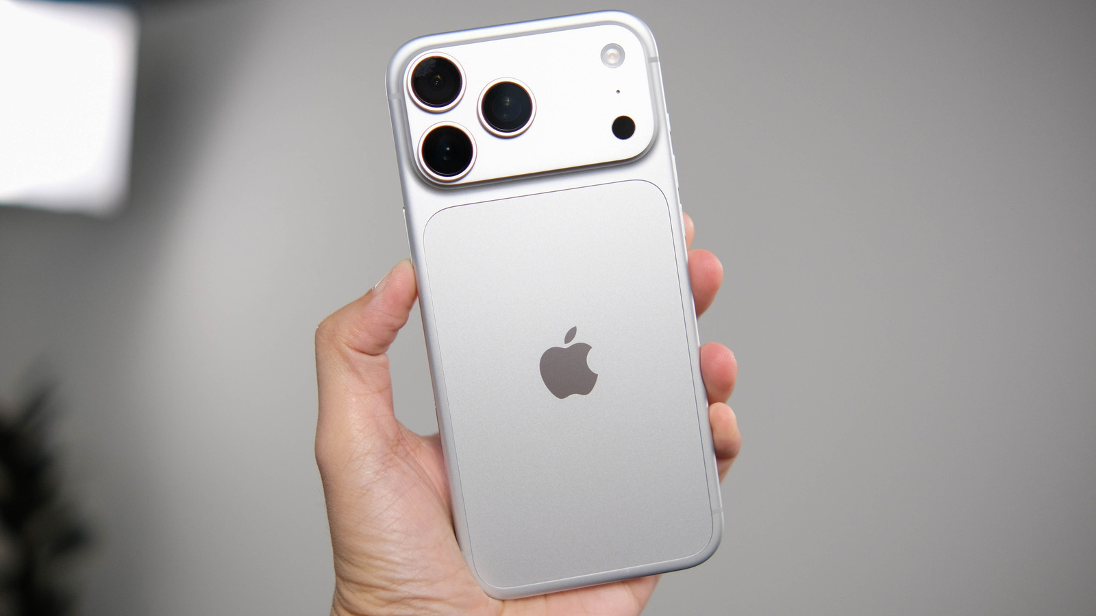 5 smartphones qui sortiront bientôt que vous devriez connaître avant d’acheter un iPhone 18 Pro