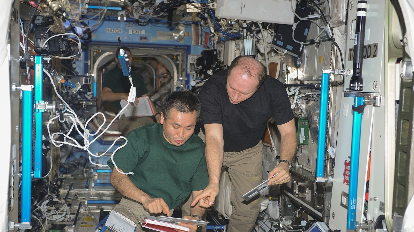 Des scientifiques ont enfermé des personnes dans une simulation de station spatiale pendant 240 jours, puis quelque chose s'est mal passé