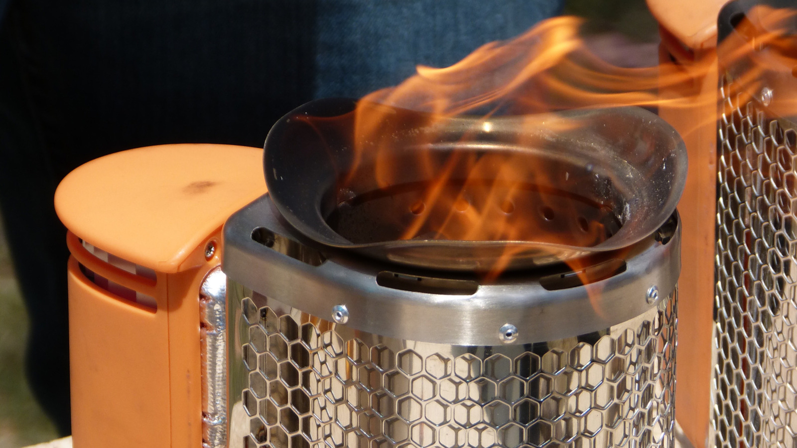 Le gadget de camping high-tech qui sert également de chargeur de téléphone