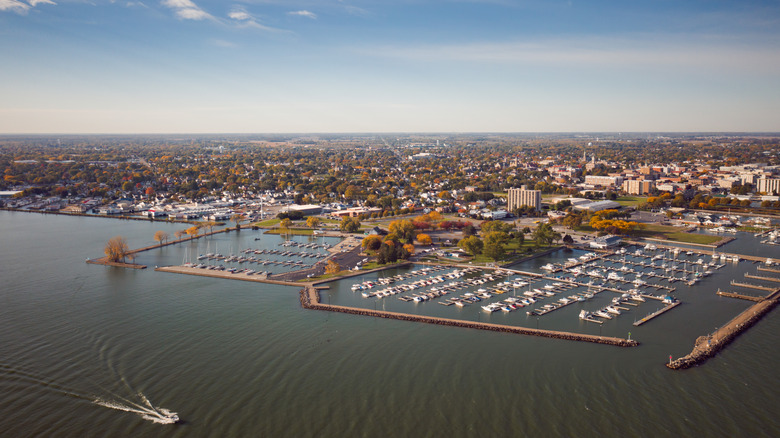 Vue sur Sandusky et son port