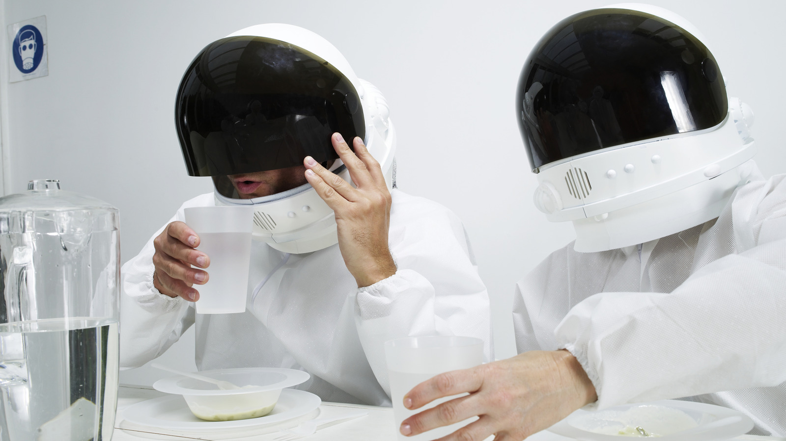 25 personnes ont été enfermées dans une simulation spatiale pendant 1 an. Les résultats de leur scanner cérébral étaient inattendus.
